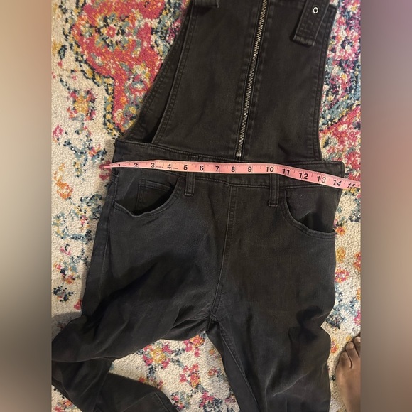 Levi’s black denim overalls zip front retro women’s size 27 - Picture 7 of 8